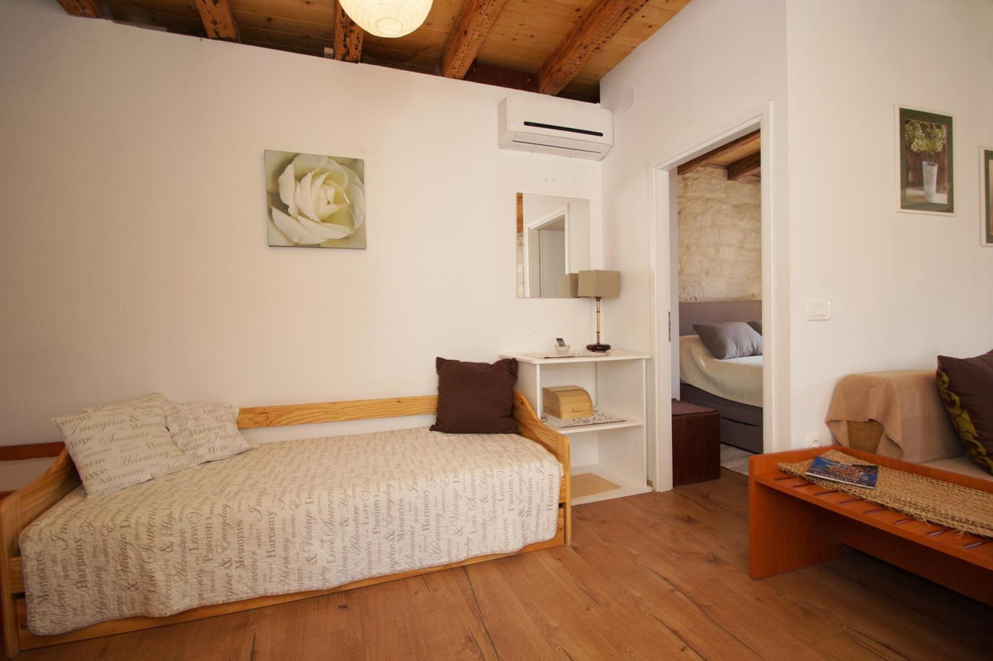 Stelina Apartment
